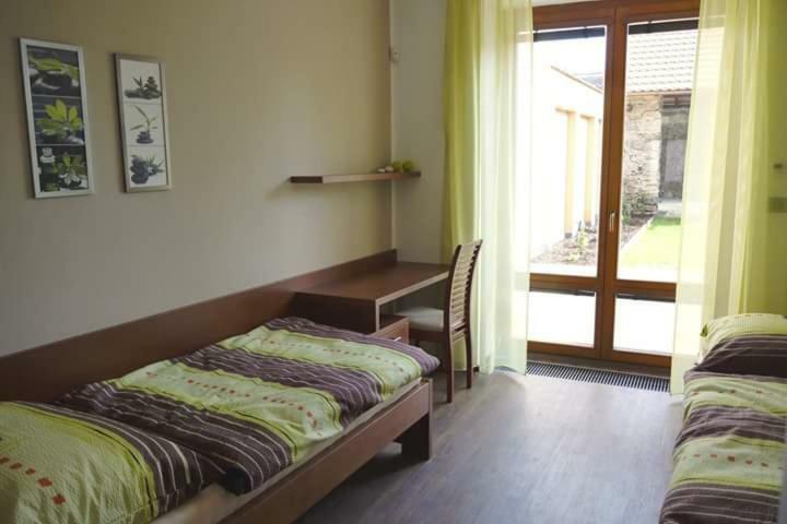 Domecek Milevsko Hotel Luaran gambar