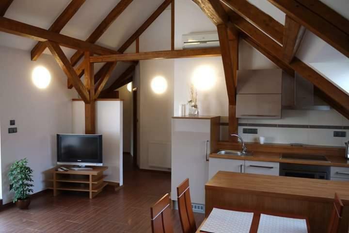 Domecek Milevsko Hotel Luaran gambar